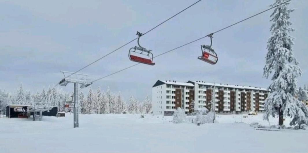 Апартаменты Jahorina Woods - Na Stazi, Ski-To-Door Экстерьер фото